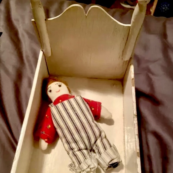 ANTIQUE HANDMADE PRIMITIVE BED & DOLL W REAL HAIR